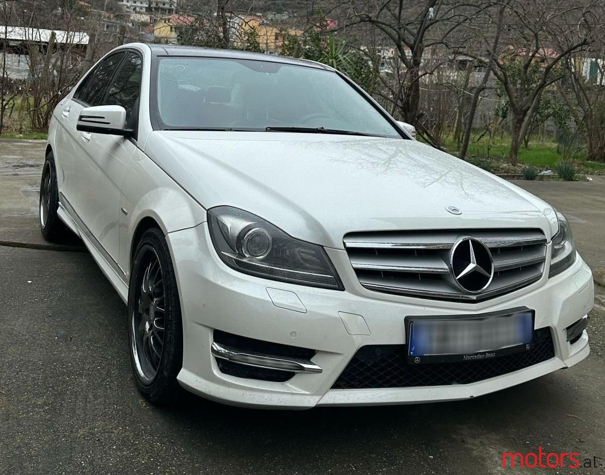2012' Mercedes-Benz C 220 photo #1