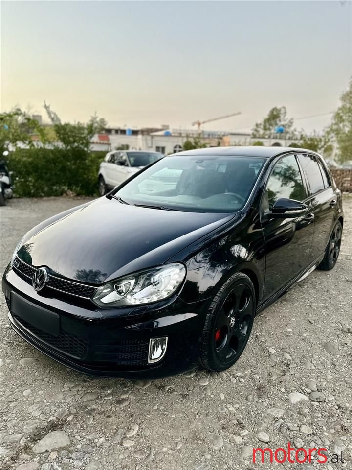 2009' Volkswagen Golf photo #1