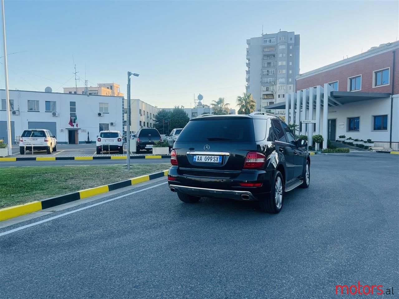 2010' Mercedes-Benz ML 350 photo #5