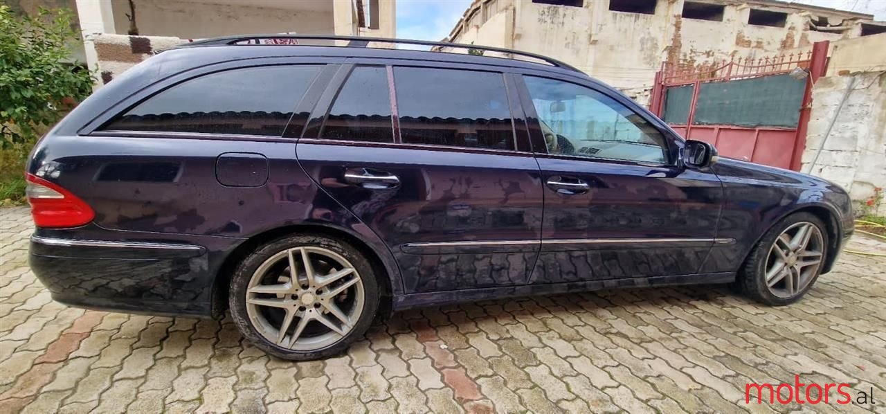 2007' Mercedes-Benz 300 photo #2