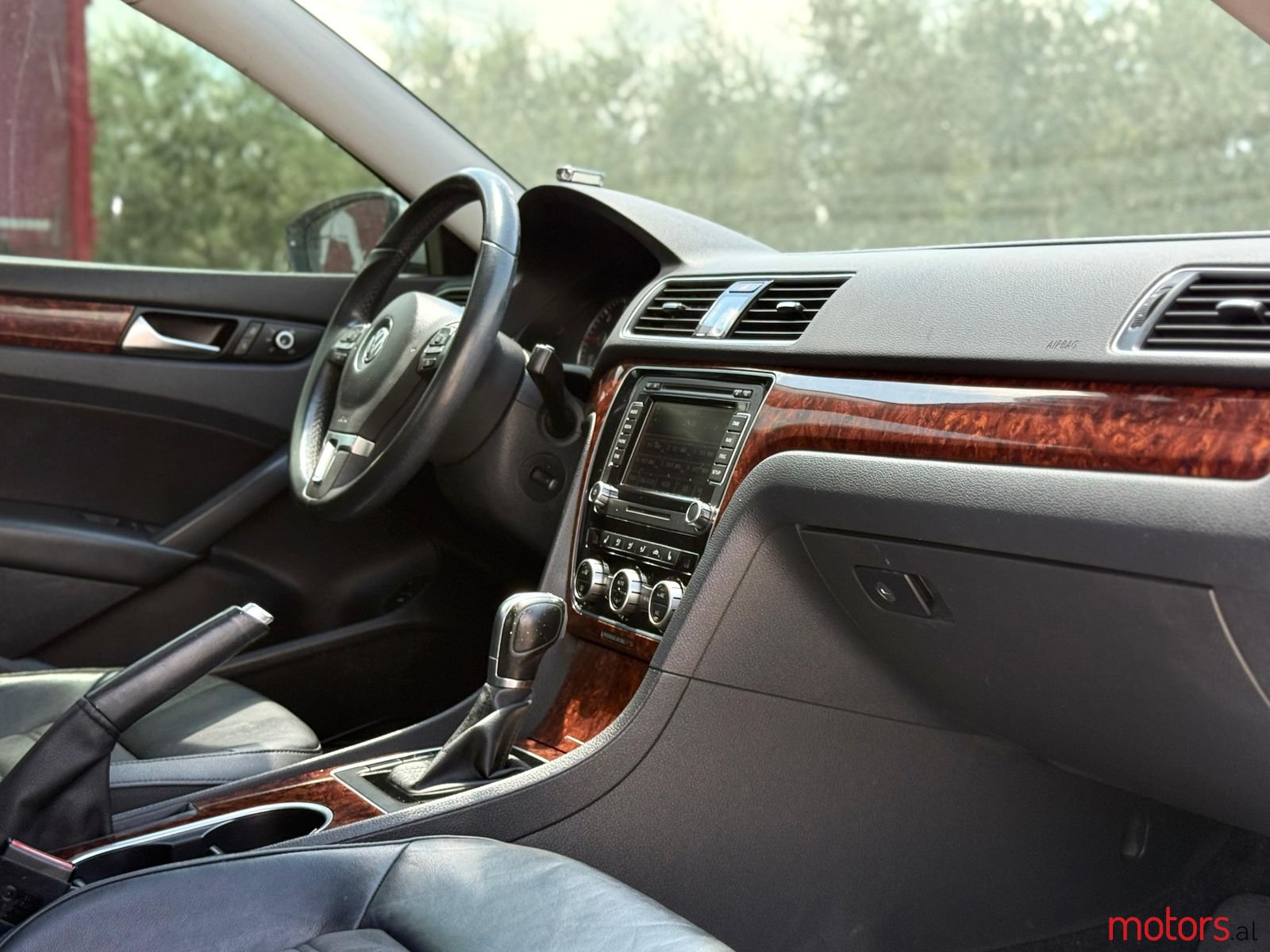 2014' Volkswagen Passat photo #5