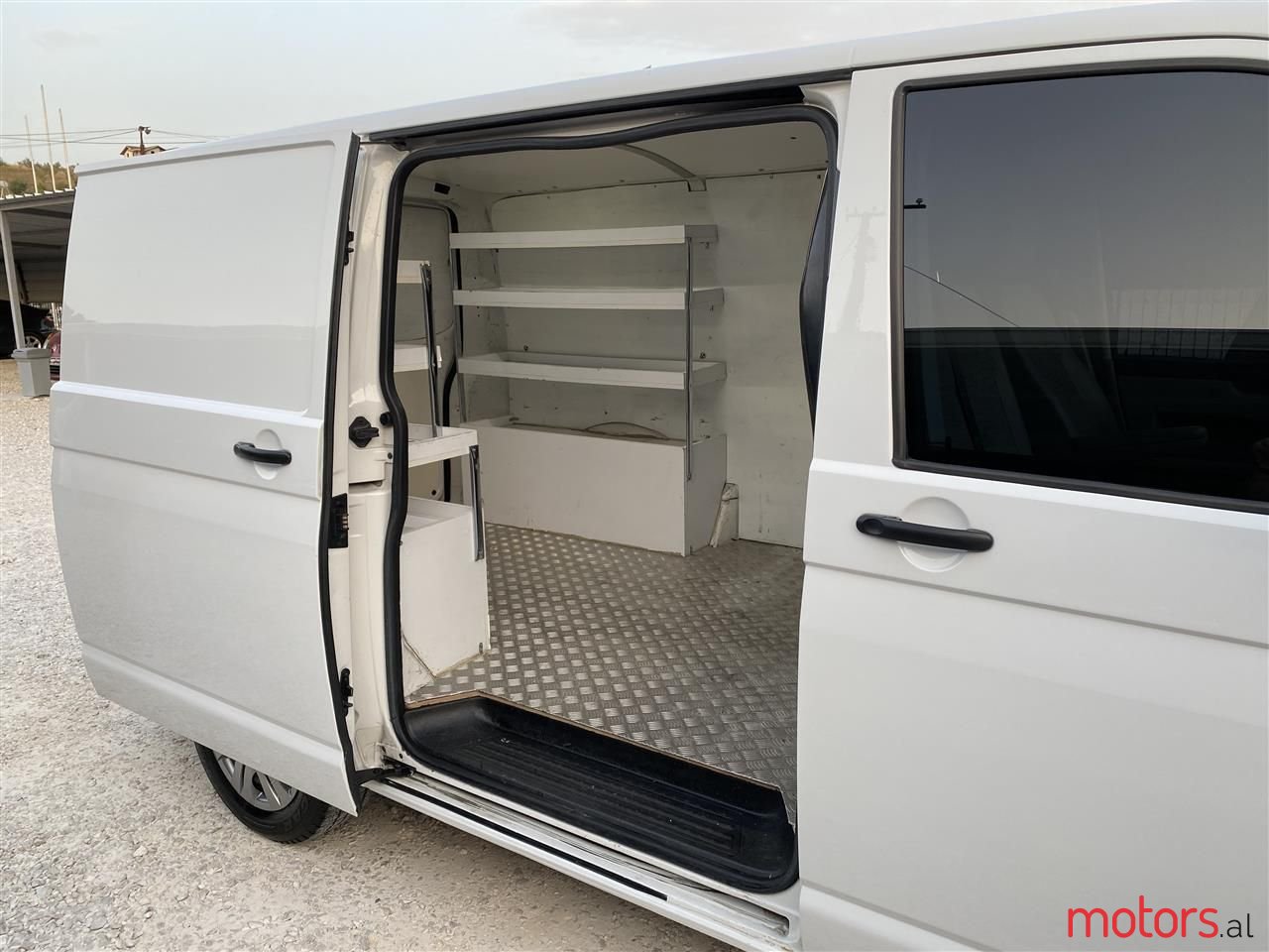 2013' Volkswagen T5 Transporter photo #5