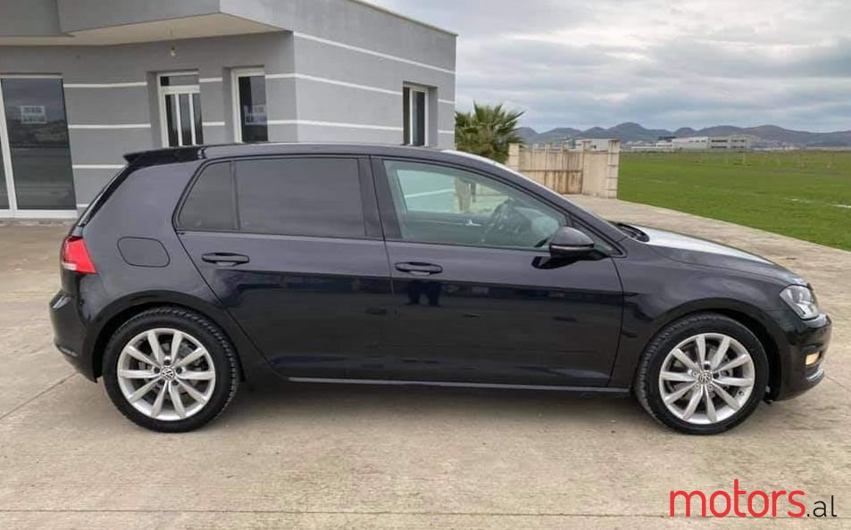 2014' Volkswagen Golf photo #1