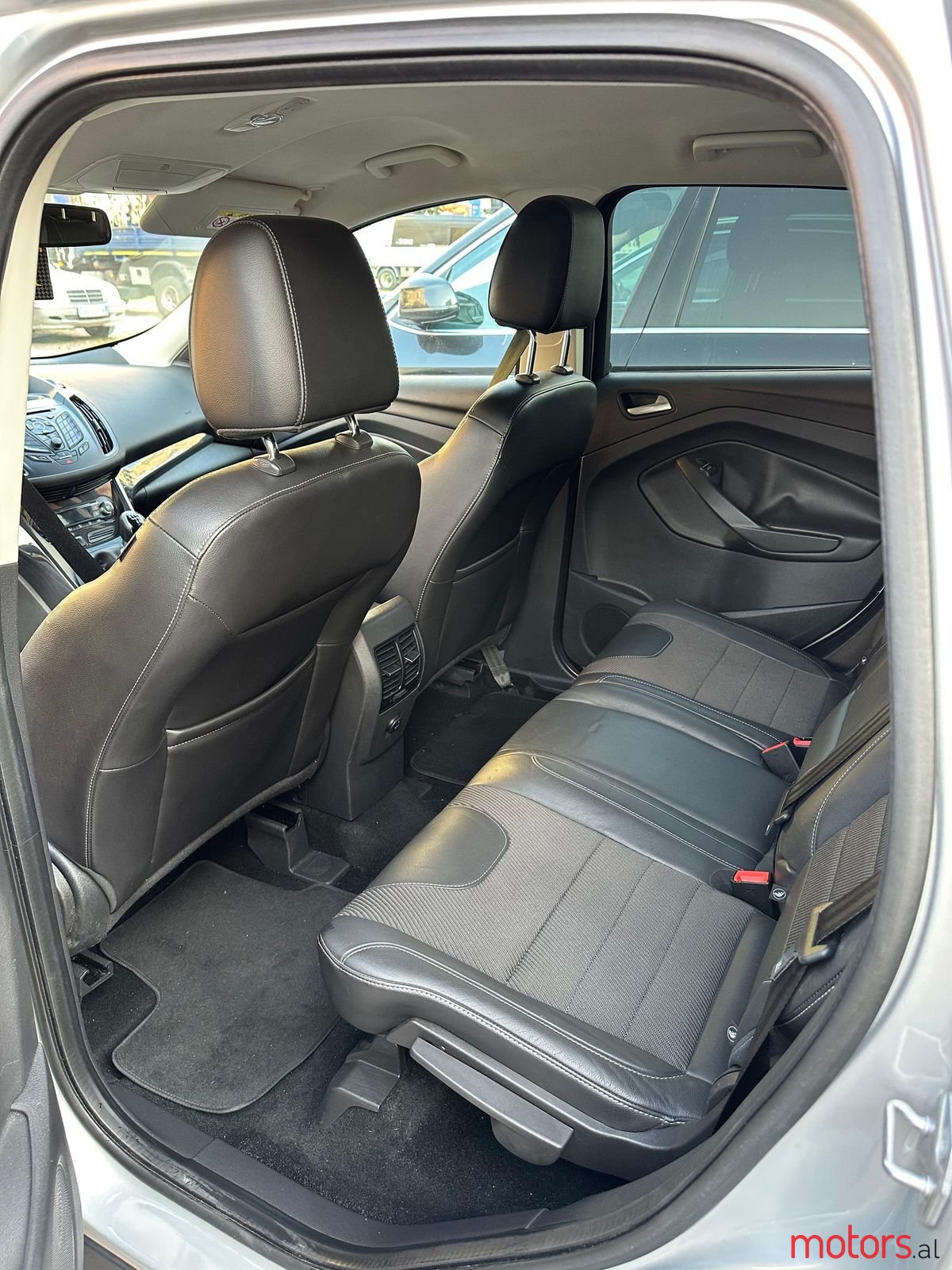 2015' Ford Kuga photo #2