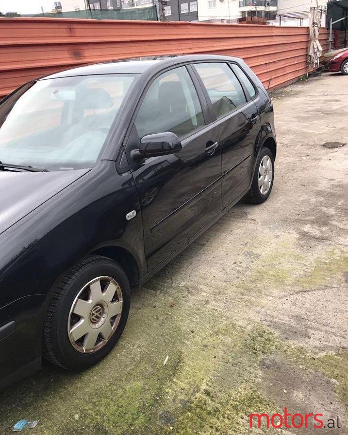 2005' Volkswagen Golf photo #1