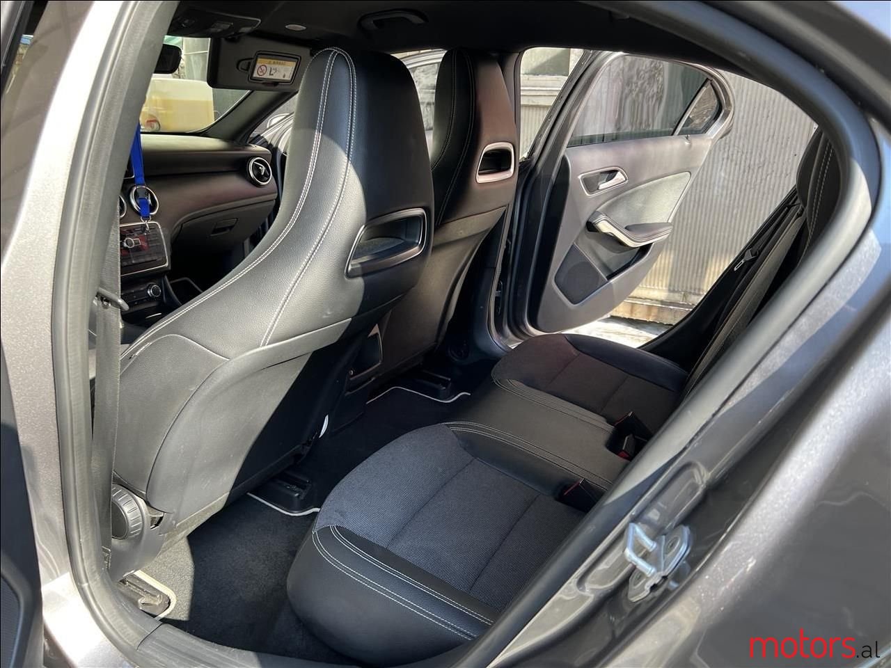 2014' Mercedes-Benz A 180 photo #4