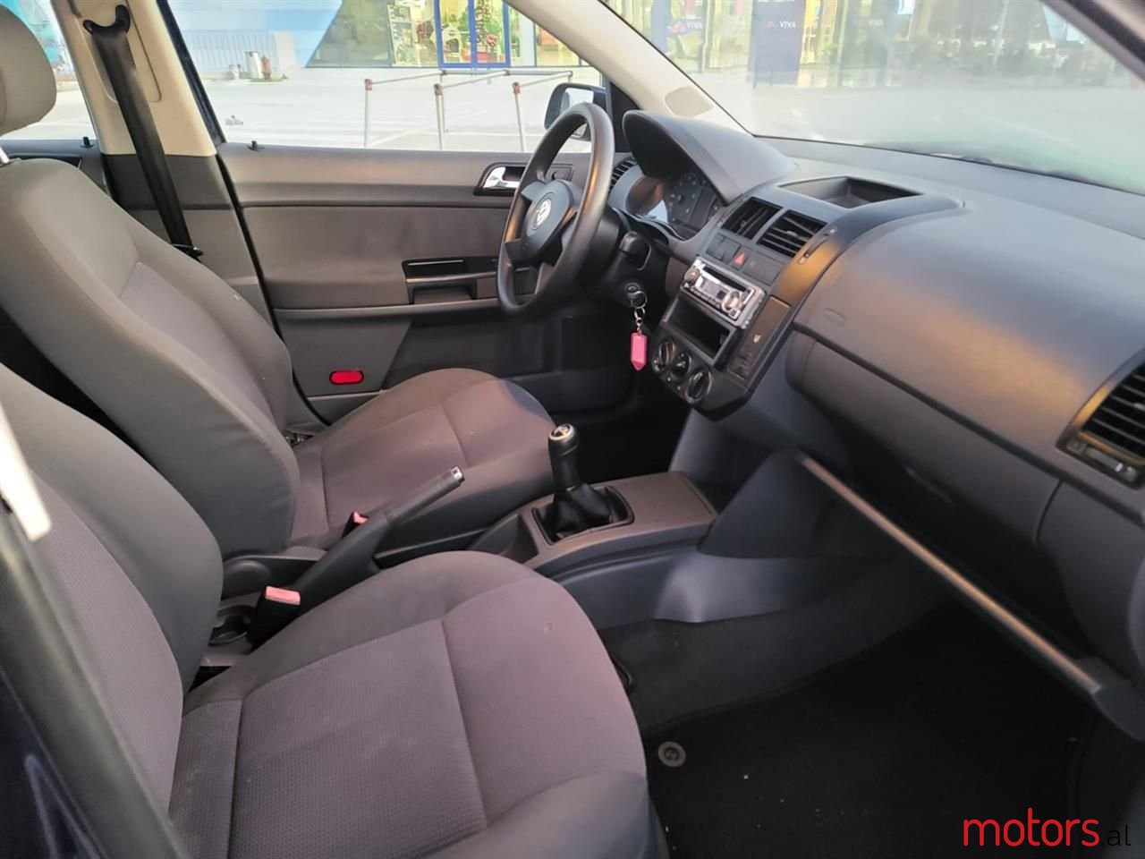 2003' Volkswagen Polo photo #4