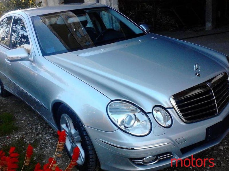 2008' Mercedes-Benz E 220 photo #2