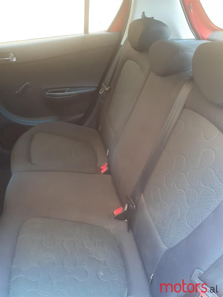 2009' Hyundai H 200 photo #6