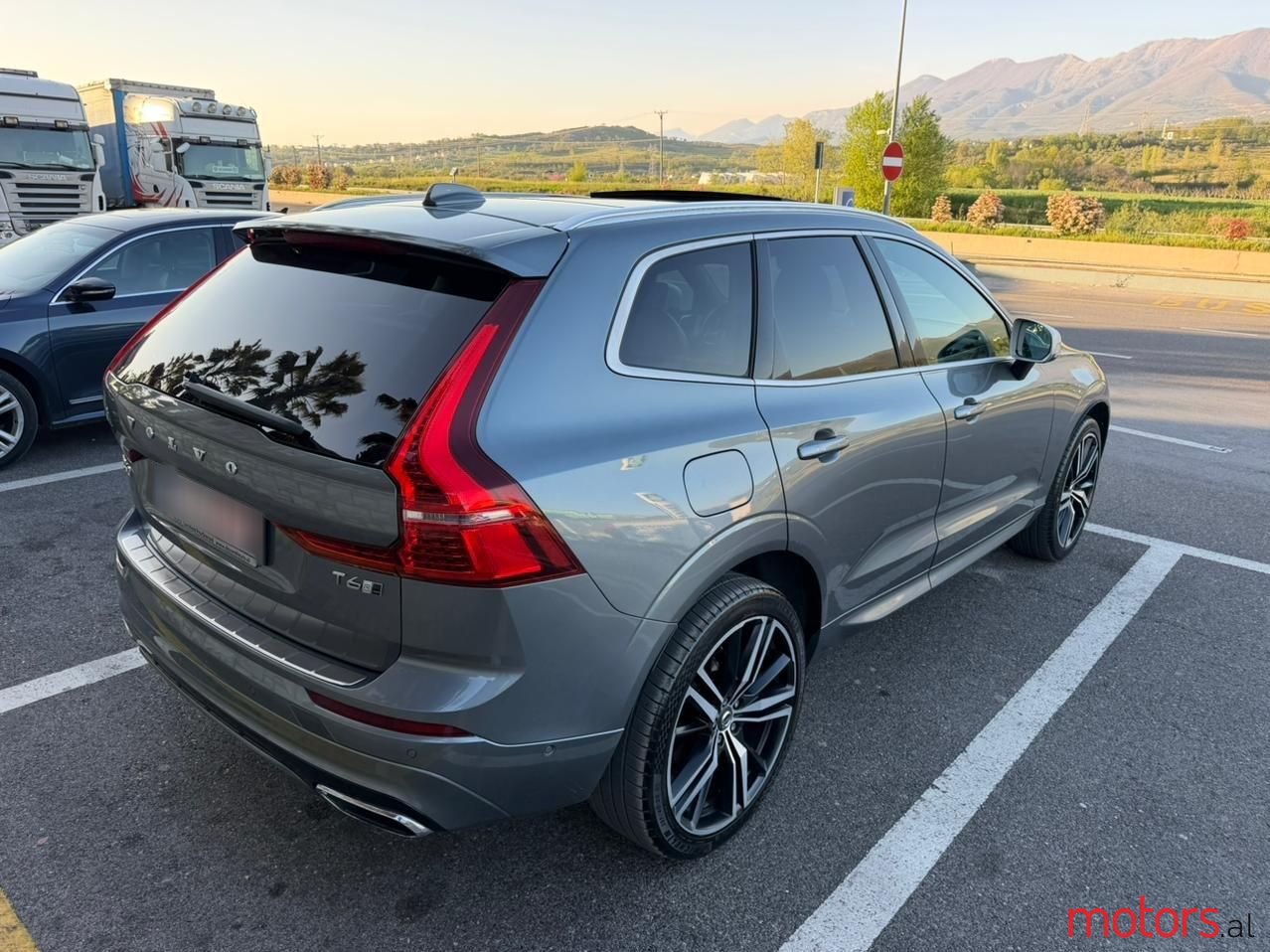2019' Volvo Xc 60 photo #2