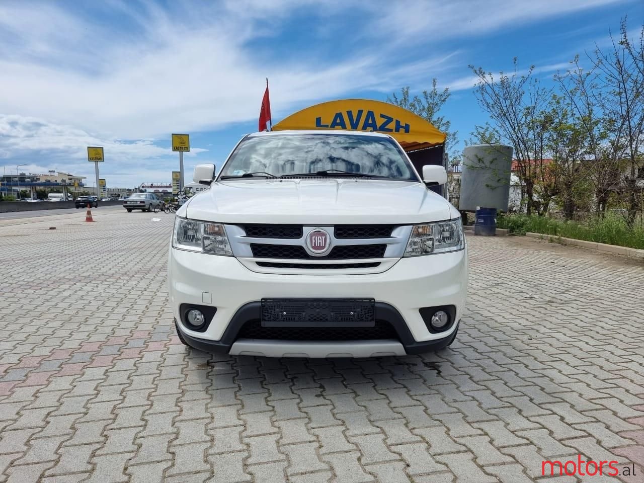 2011' Fiat Freemont photo #3