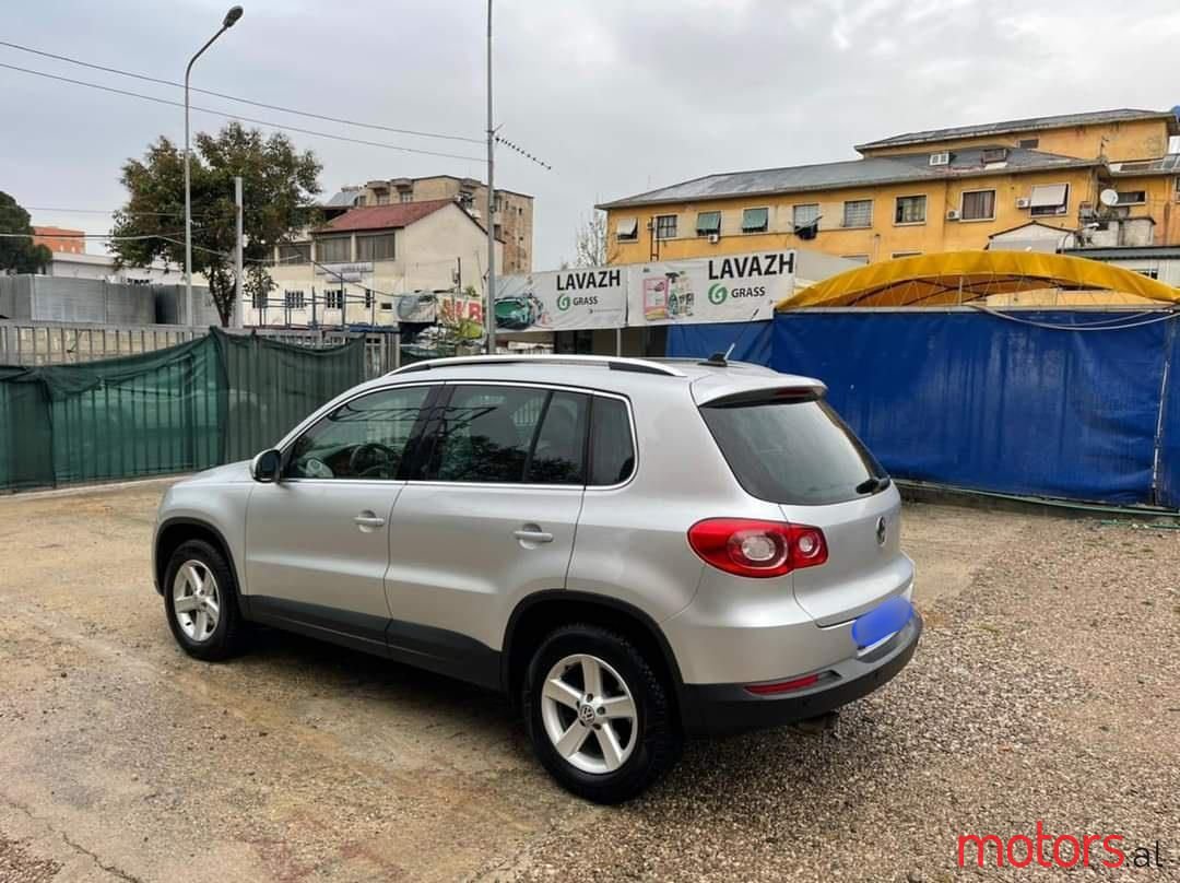 2008' Volkswagen Tiguan photo #4