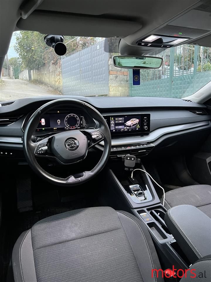 2020' Skoda Octavia photo #3