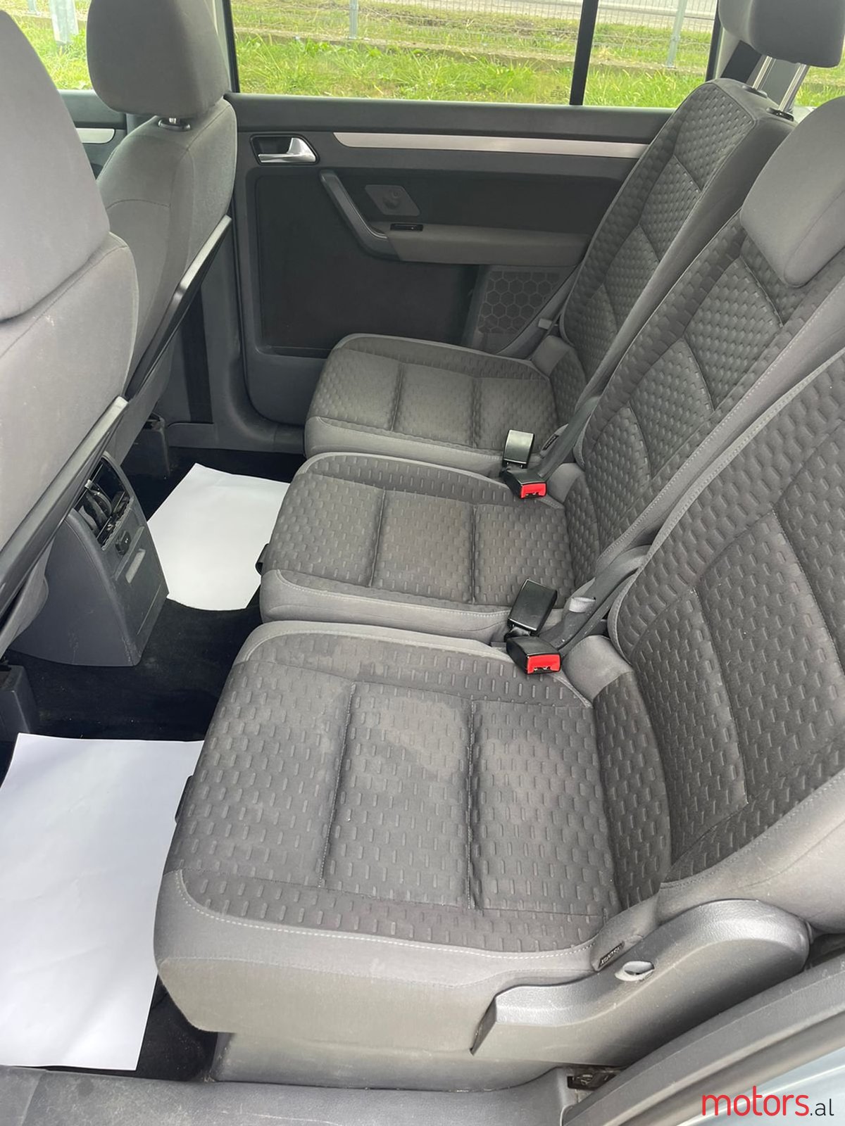 2007' Volkswagen Touran photo #4