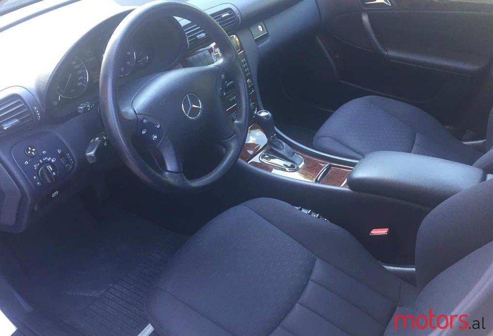2005' Mercedes-Benz C 200 photo #1