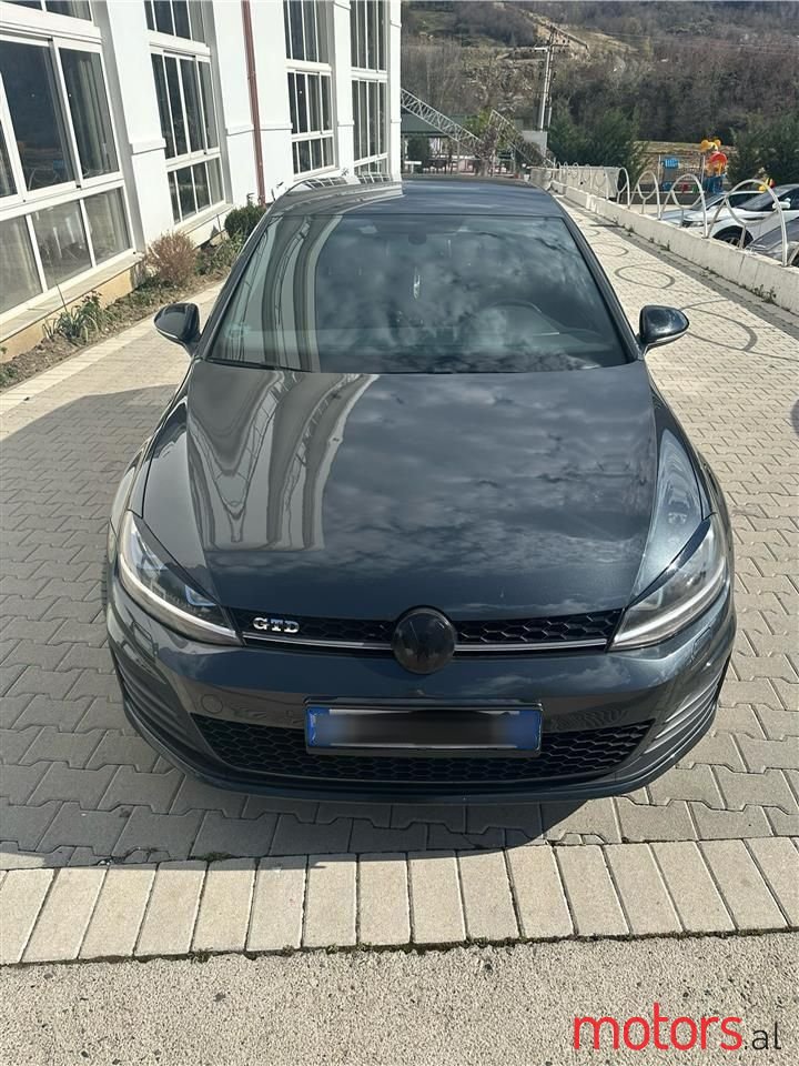 2015' Volkswagen Golf photo #1