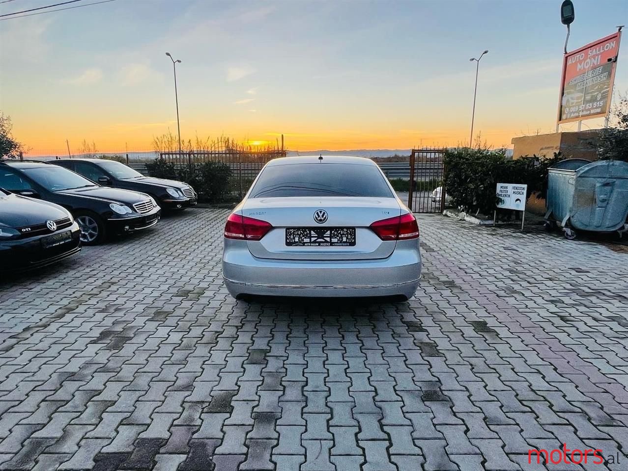 2012' Volkswagen Passat photo #5