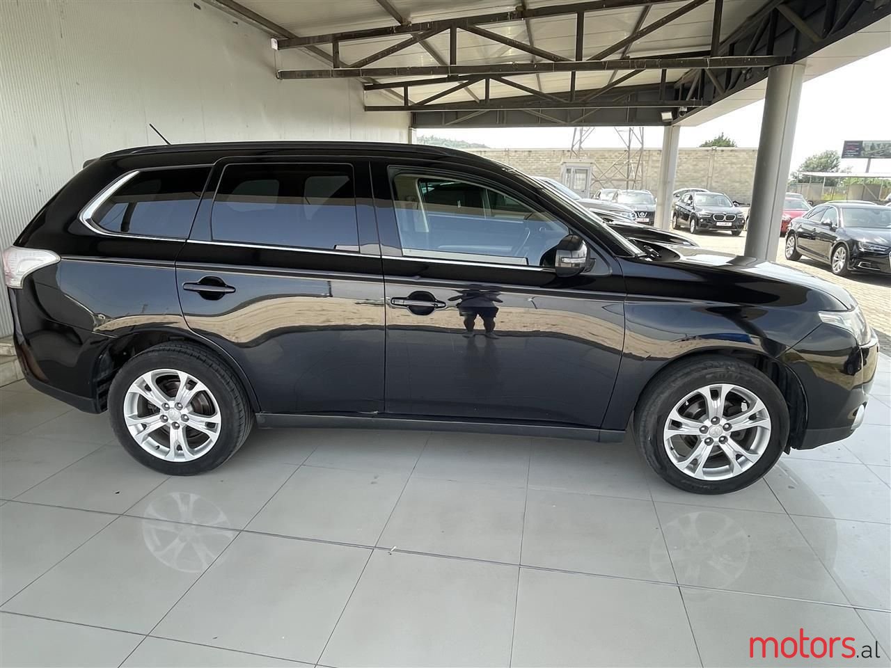 2013' Mitsubishi Outlander photo #3