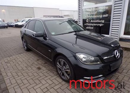 2011' Mercedes-Benz C 220 photo #3