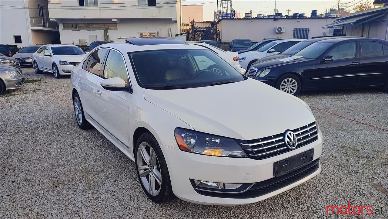 2014' Volkswagen Passat photo #2