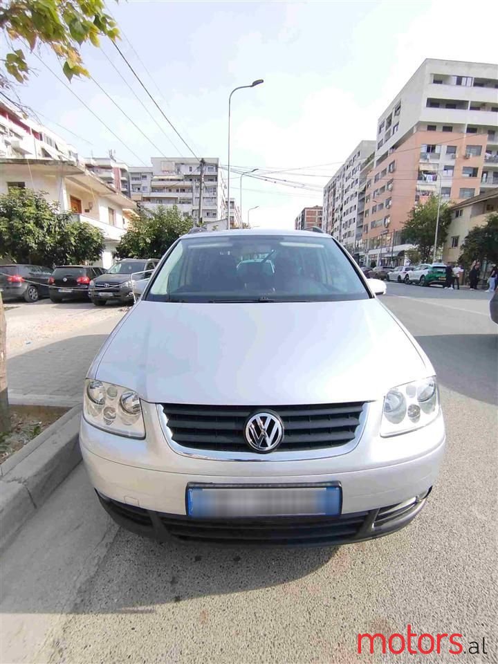 2003' Volkswagen Touran photo #2