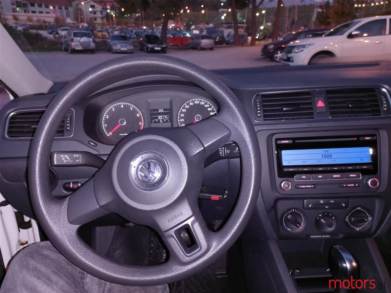 2011' Volkswagen Jetta photo #3