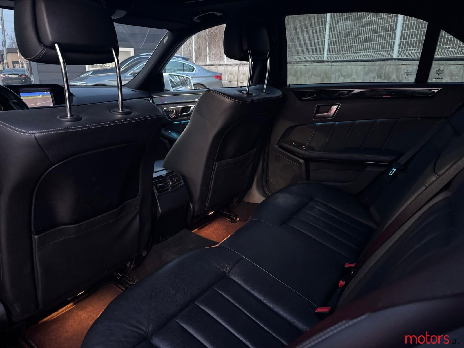 2014' Mercedes-Benz E 220 photo #3