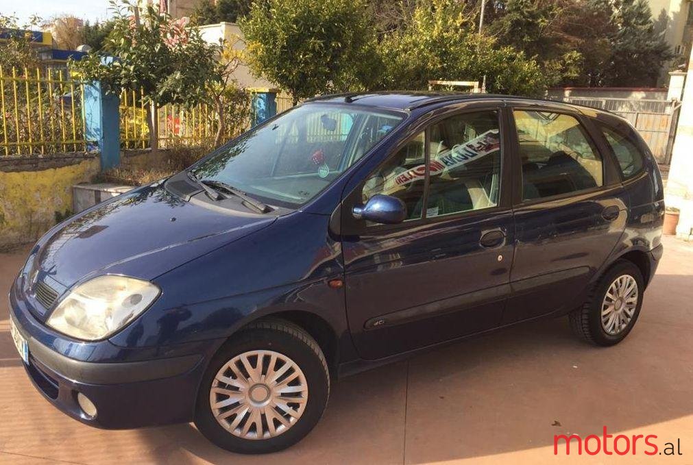 2002' Renault Grand Scenic photo #1