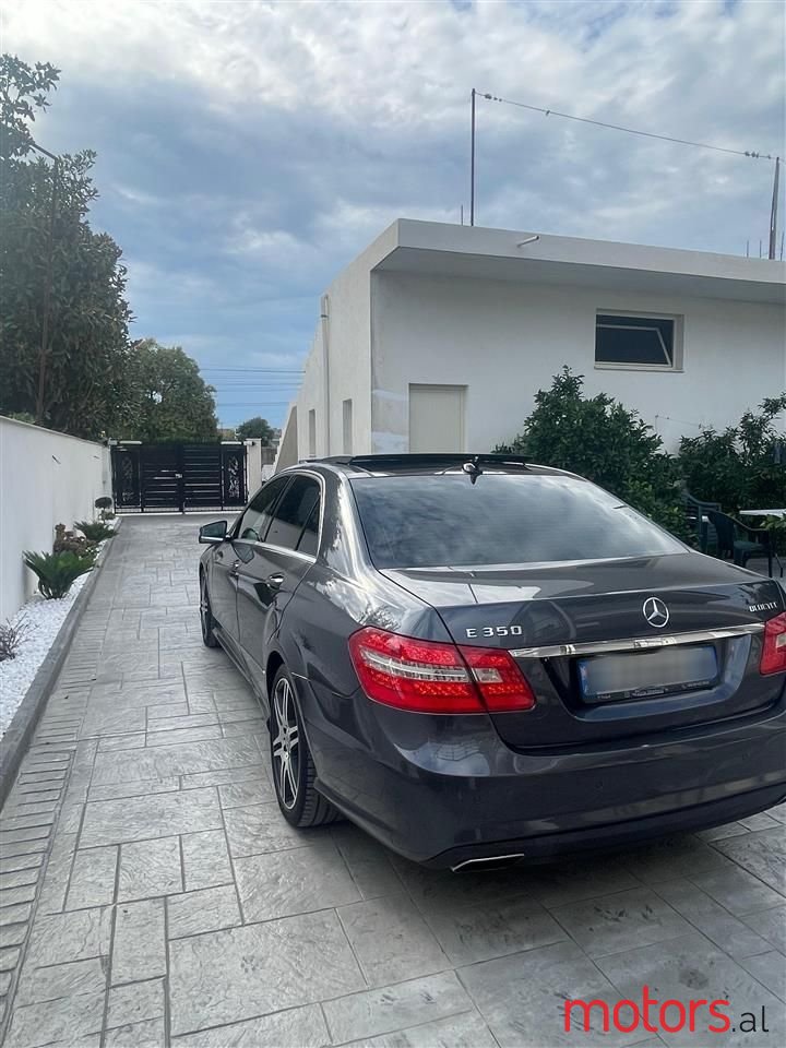 2012' Mercedes-Benz E 350 photo #6