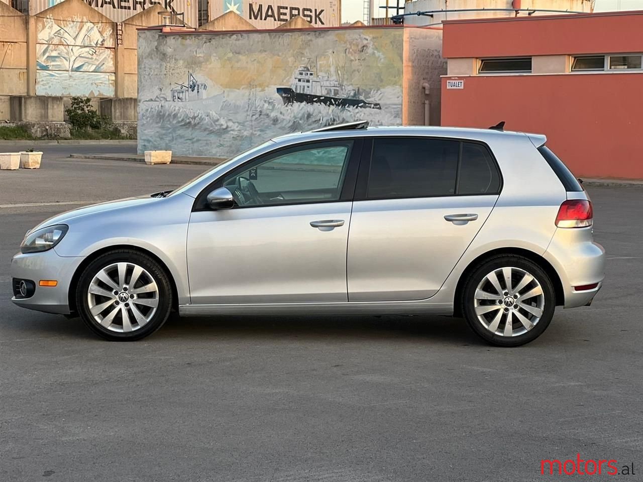 2012' Volkswagen Golf photo #3