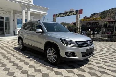 2012' Volkswagen Tiguan