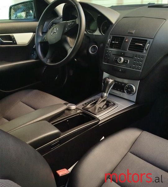 2011' Mercedes-Benz C 220 photo #4