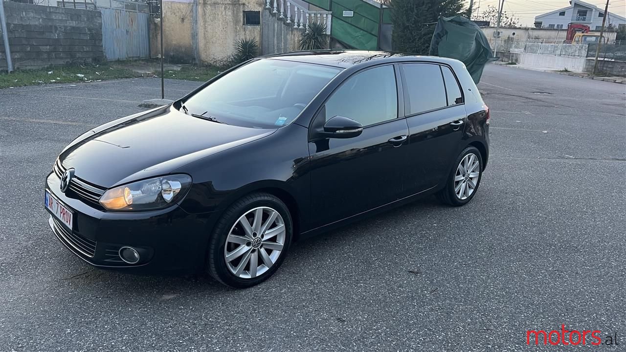 2010' Volkswagen Golf photo #1