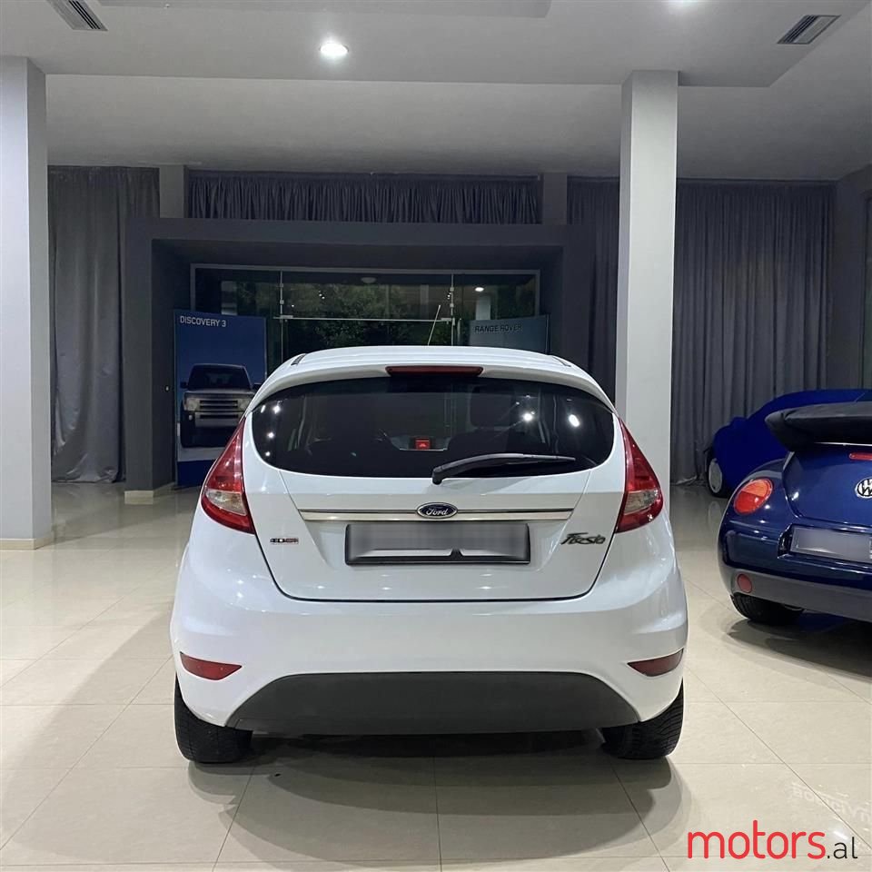 2011' Ford Fiesta photo #5