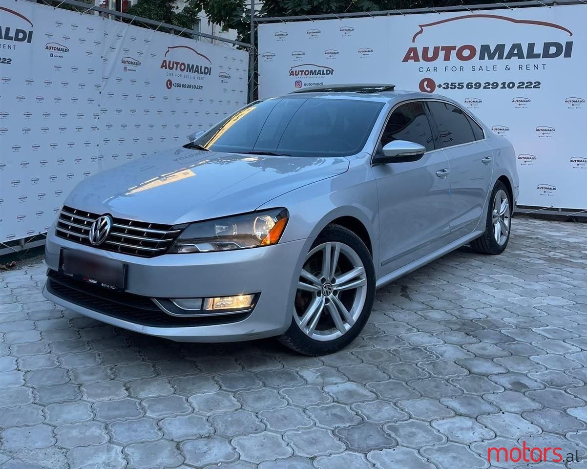 2013' Volkswagen Passat photo #1