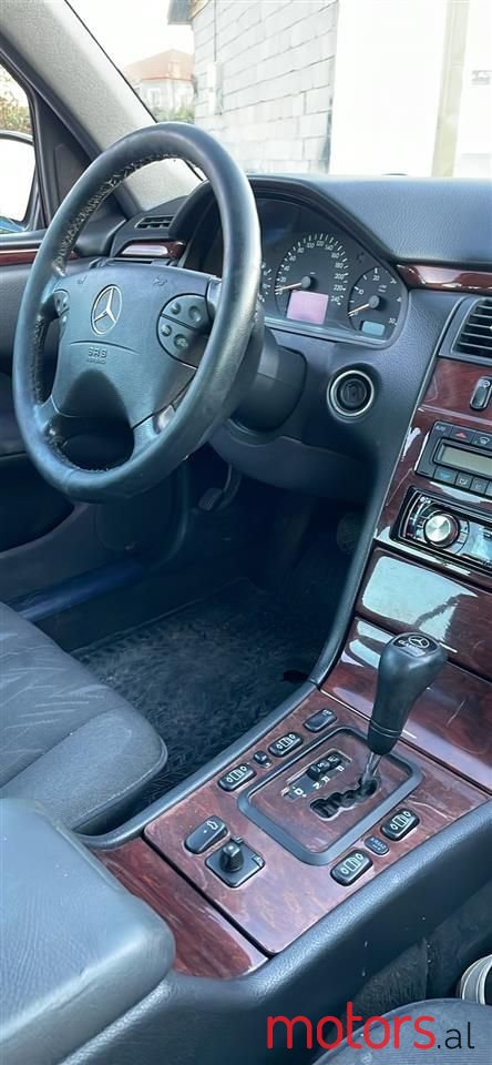 2000' Mercedes-Benz 220 photo #5