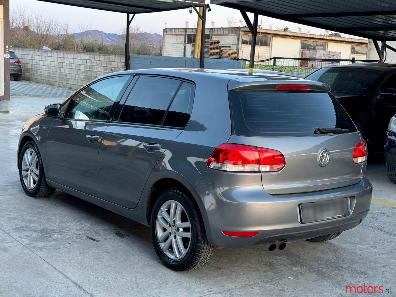 2009' Volkswagen Golf photo #5