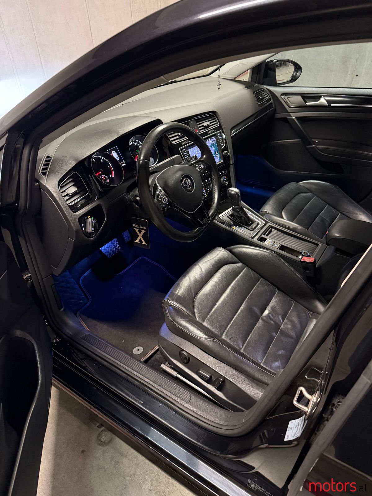 2013' Volkswagen Golf photo #5