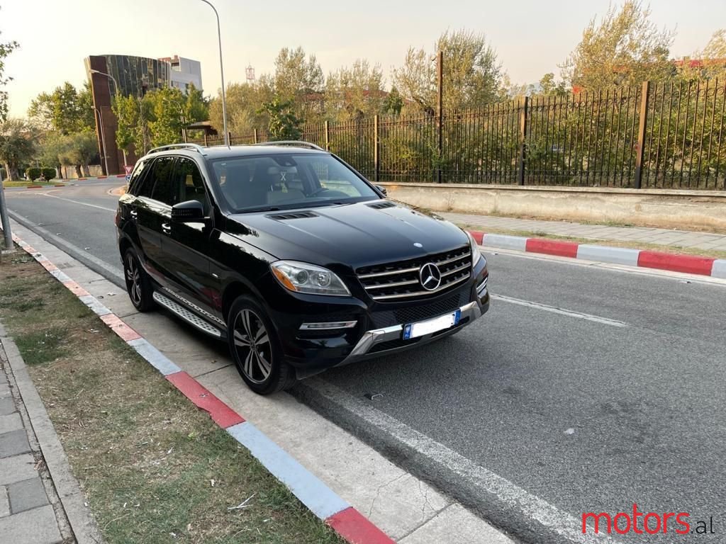 2012' Mercedes-Benz ML 350 photo #3