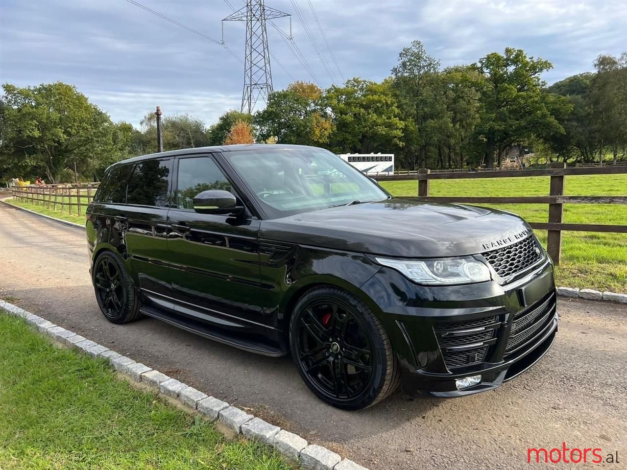 2016' Land Rover Range Rover Sport photo #3