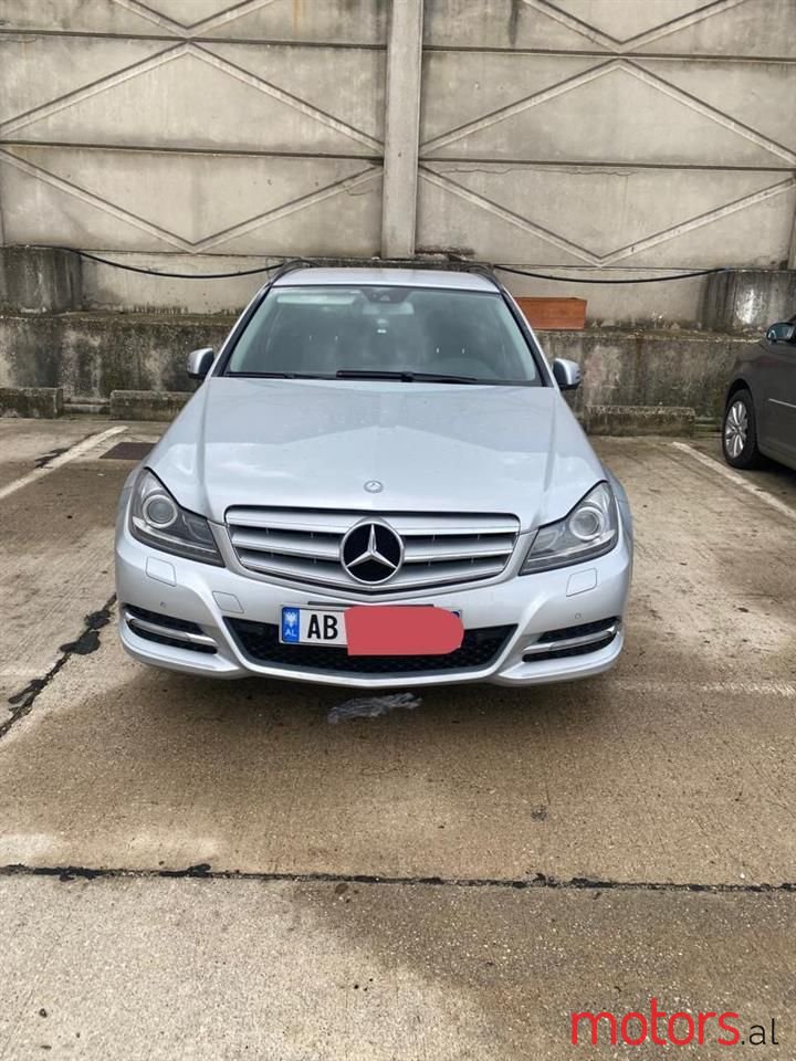 2012' Mercedes-Benz C 220 photo #1