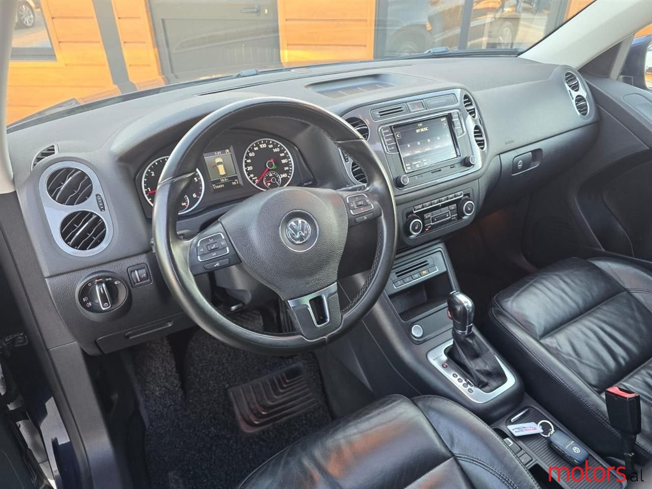 2012' Volkswagen Tiguan photo #6