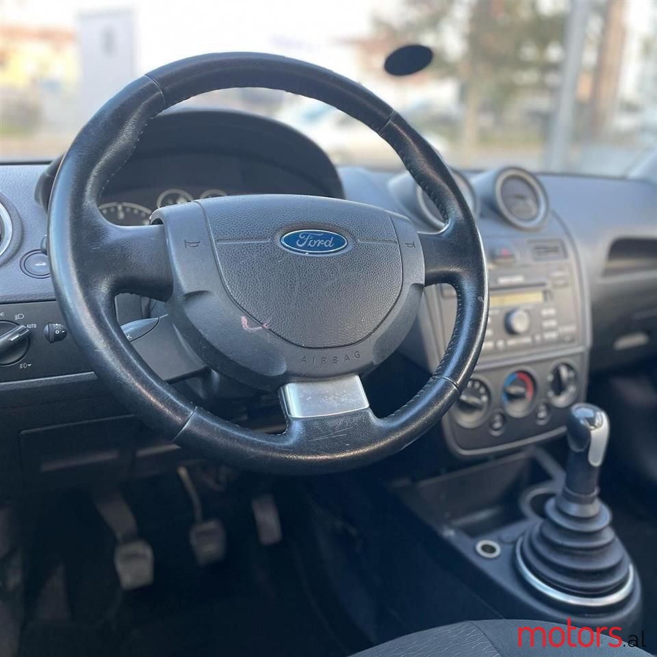 2008' Ford Fiesta photo #6