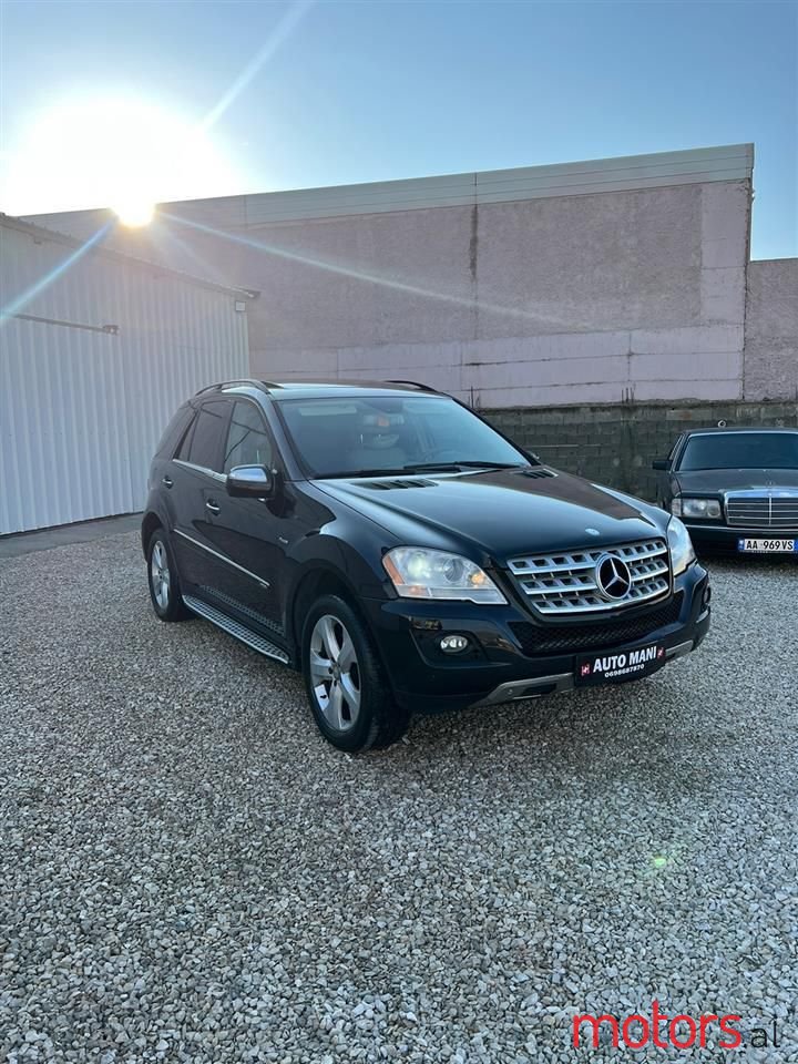 2011' Mercedes-Benz ML 350 photo #5