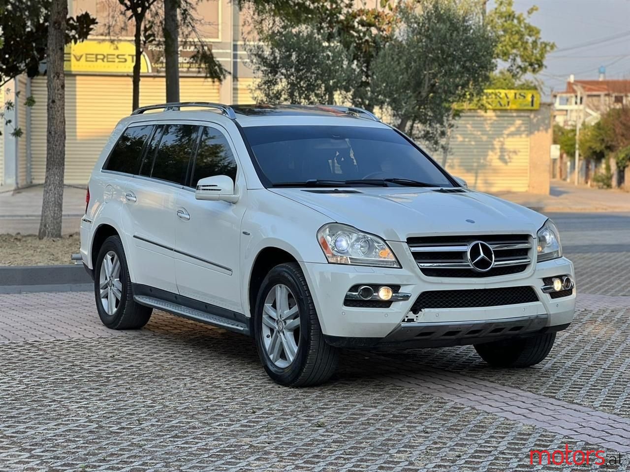 2011' Mercedes-Benz GL 350 photo #2