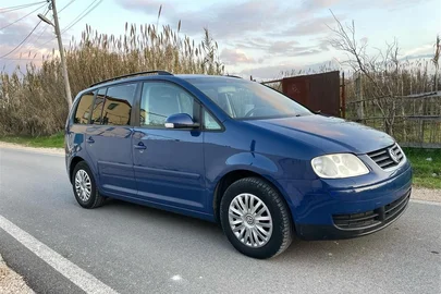 2004' Volkswagen Touran