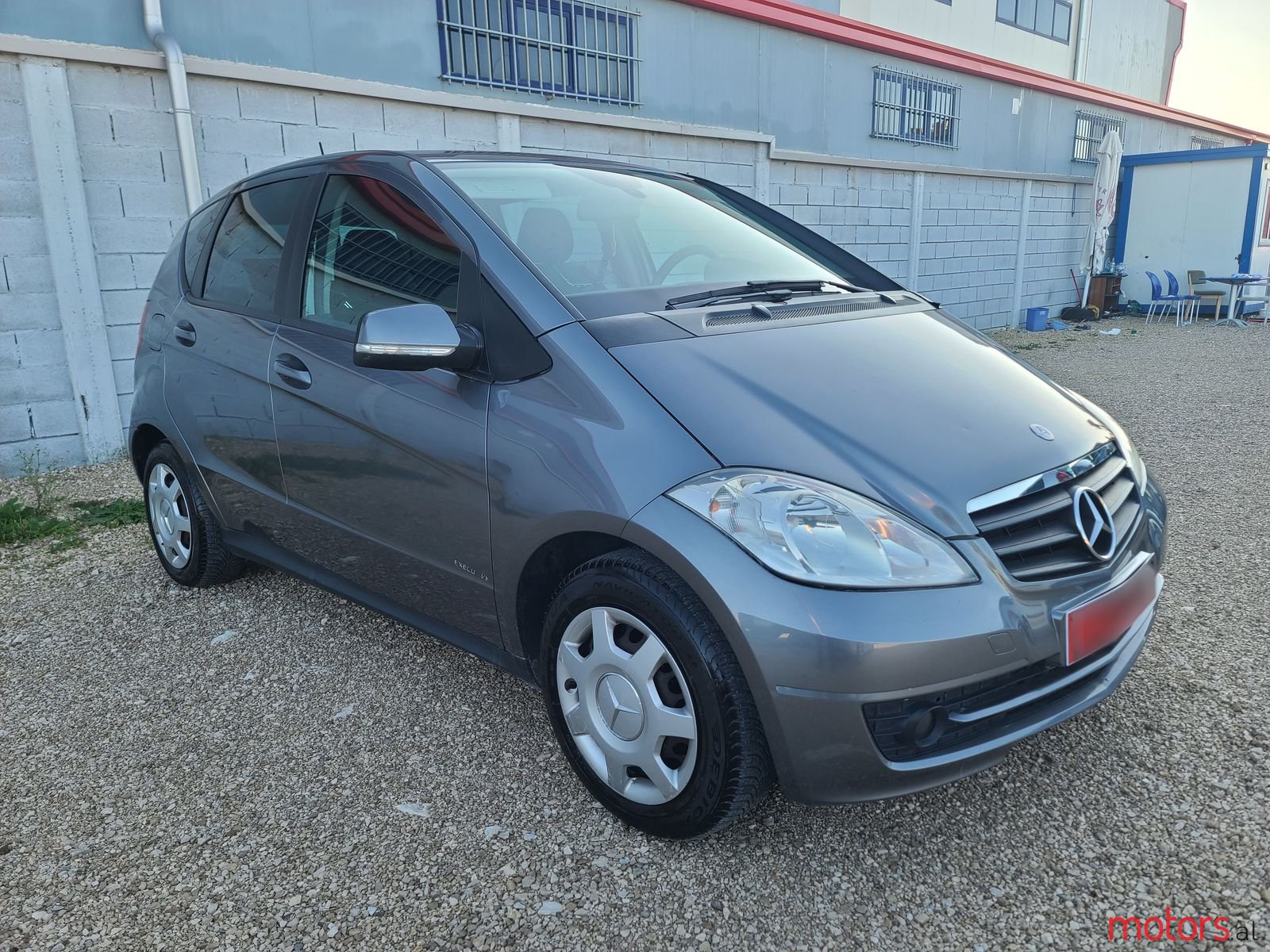 2012' Mercedes-Benz A 180 photo #2