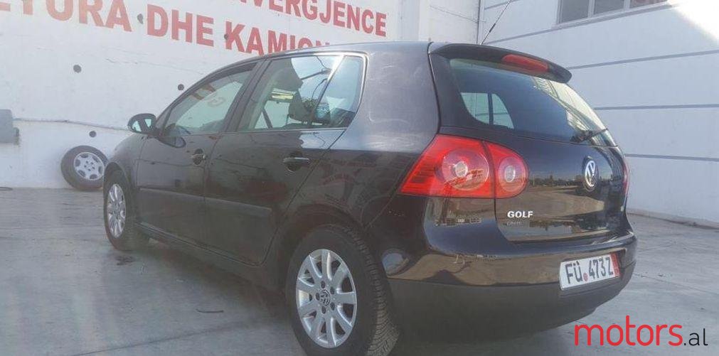 2008' Volkswagen Golf photo #2