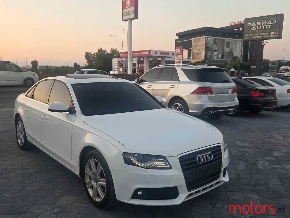 2012' Audi A4 photo #1