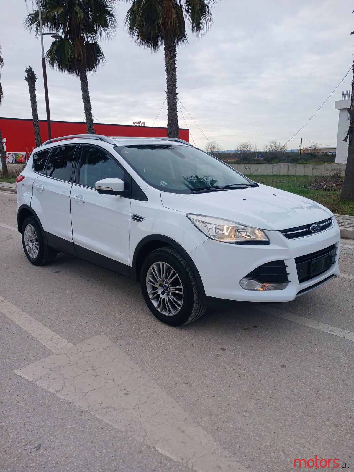 2014' Ford Kuga photo #3